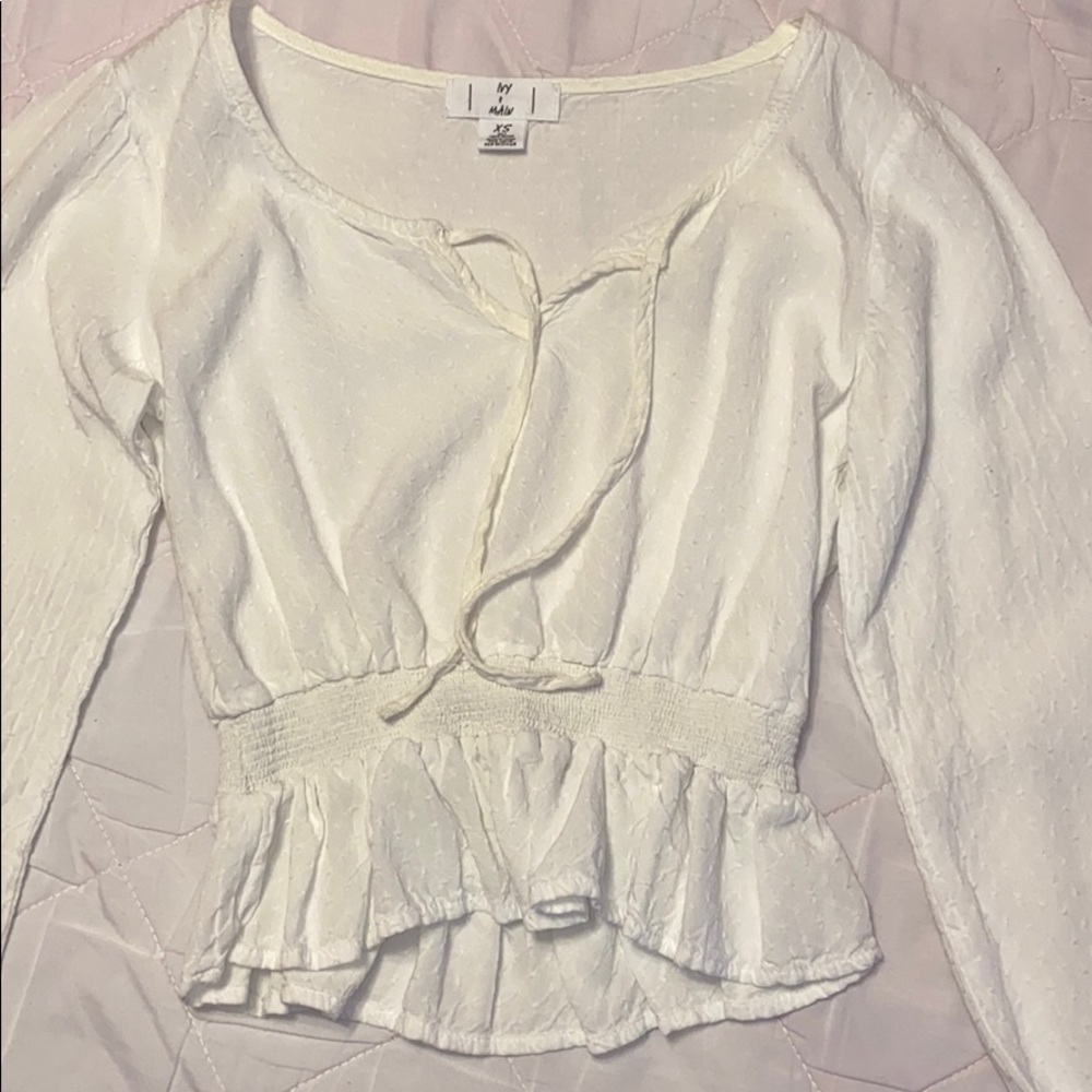 ivy & main long sleeve white top